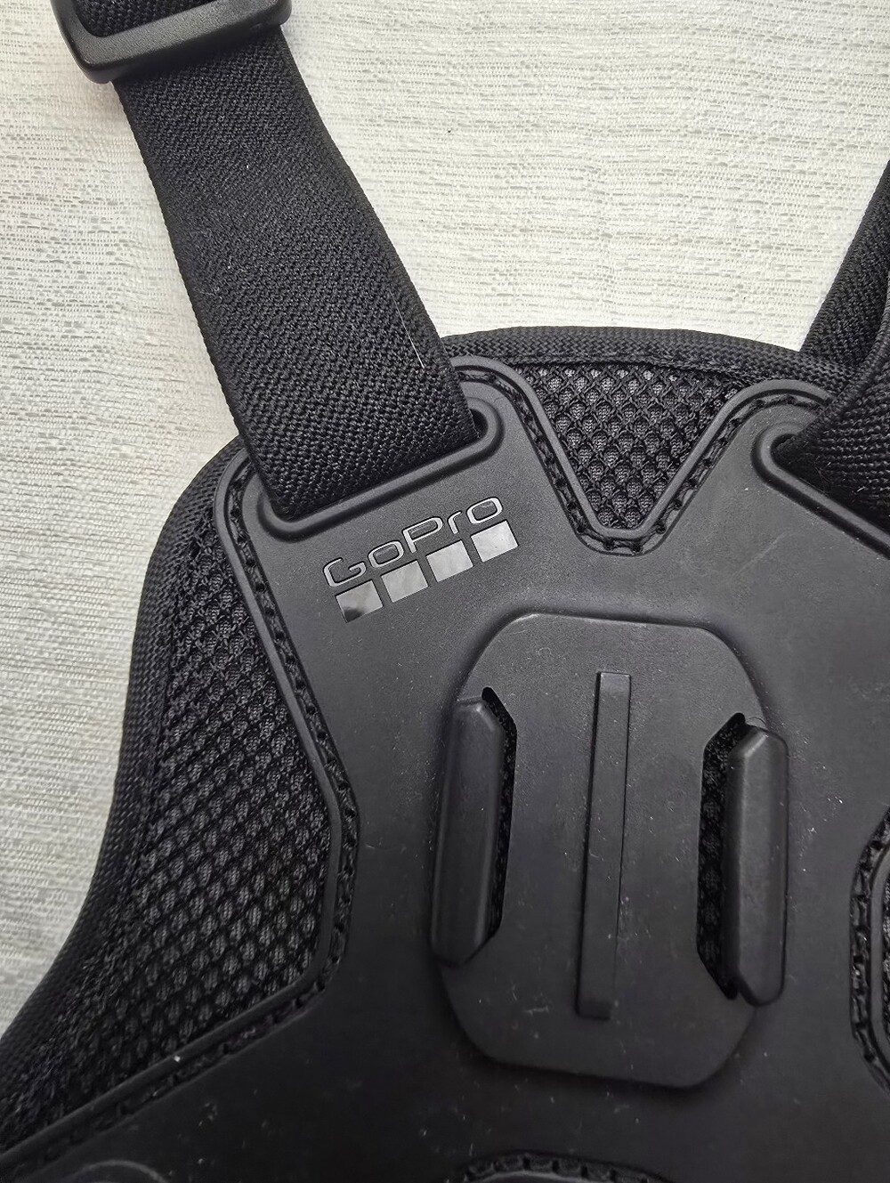 GoPro Seeker Chest Mount Harness Black (Missing Bottom Clasps) - Picture 2 of 4